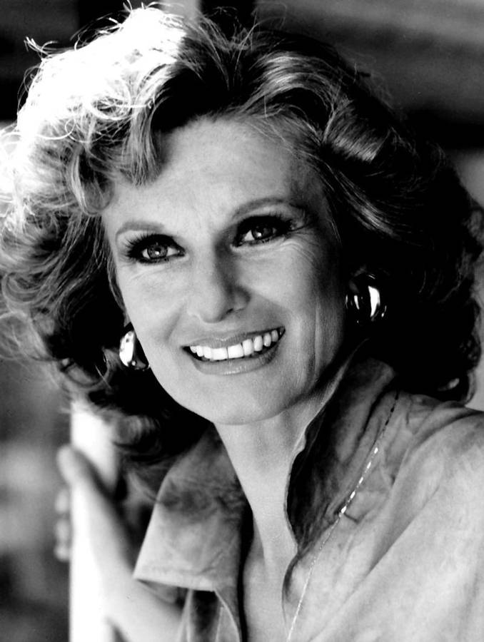 Cloris Leachman Veteran Actress And Comedian Wallpaper