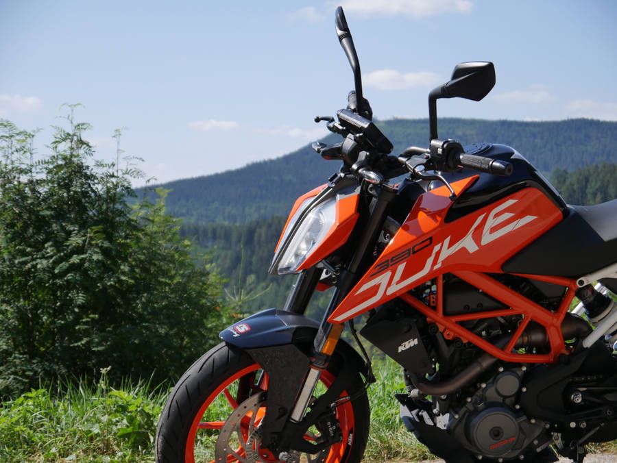 Close Shot Duke 125 Ktm Bike Wallpaper