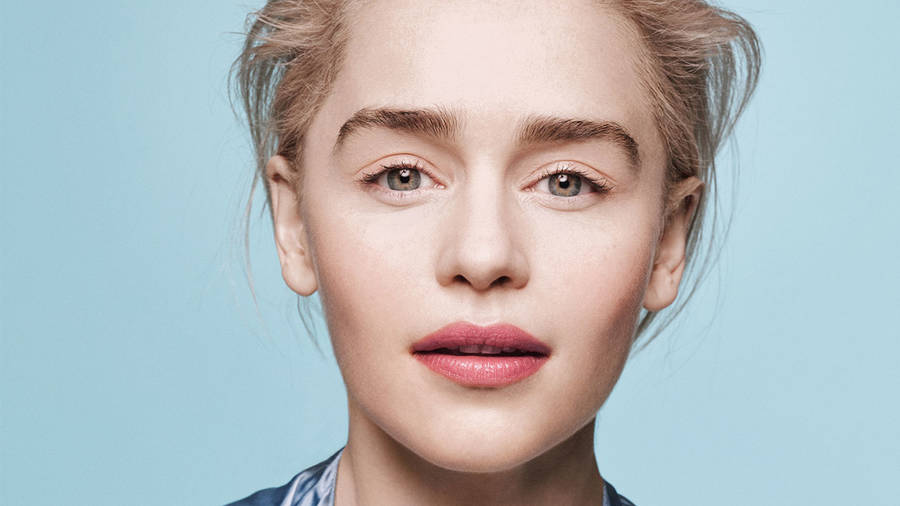 Close-up Actress Emilia Clarke Wallpaper