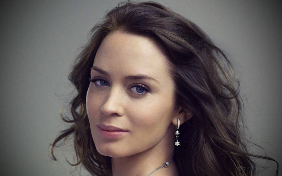 Close Up Shot Emily Blunt Wallpaper