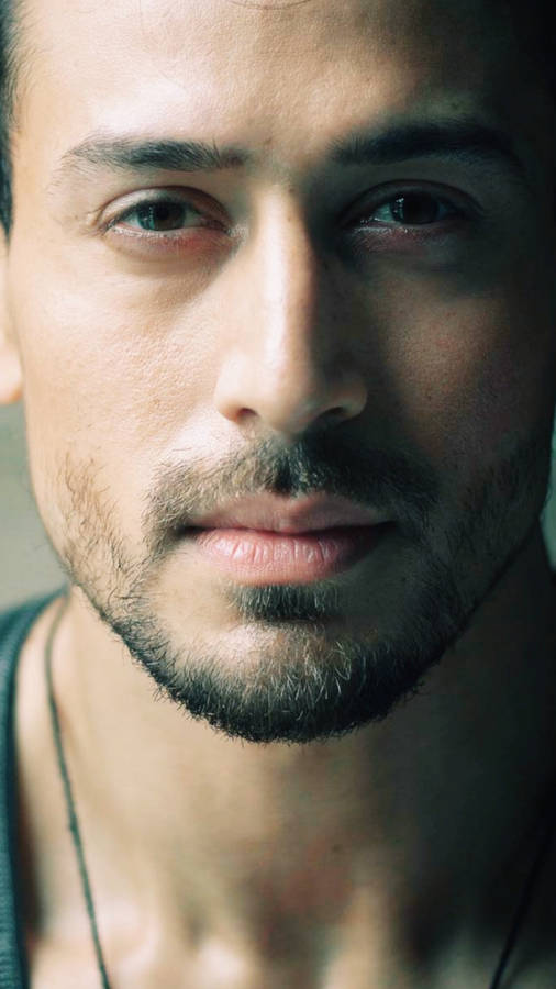 Close-up Tiger Shroff Wallpaper