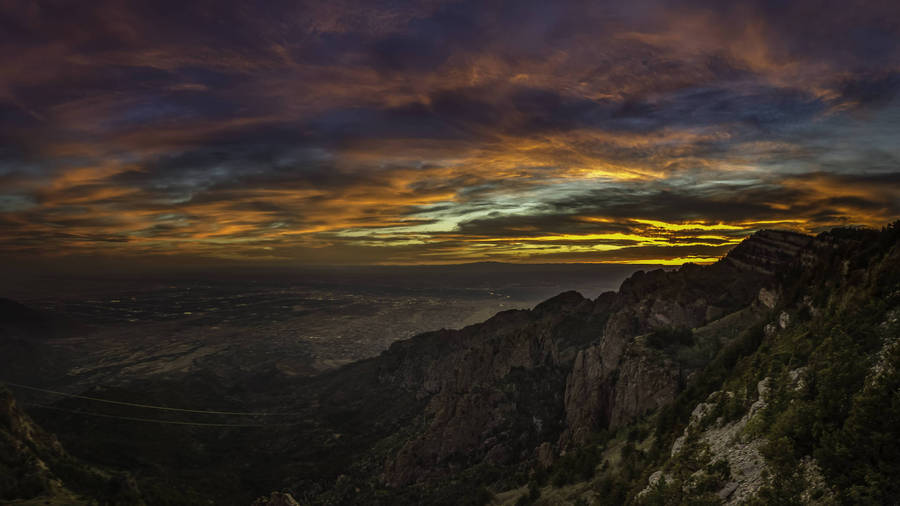 Cloudy Sky Above Albuquerque Mountains Wallpaper