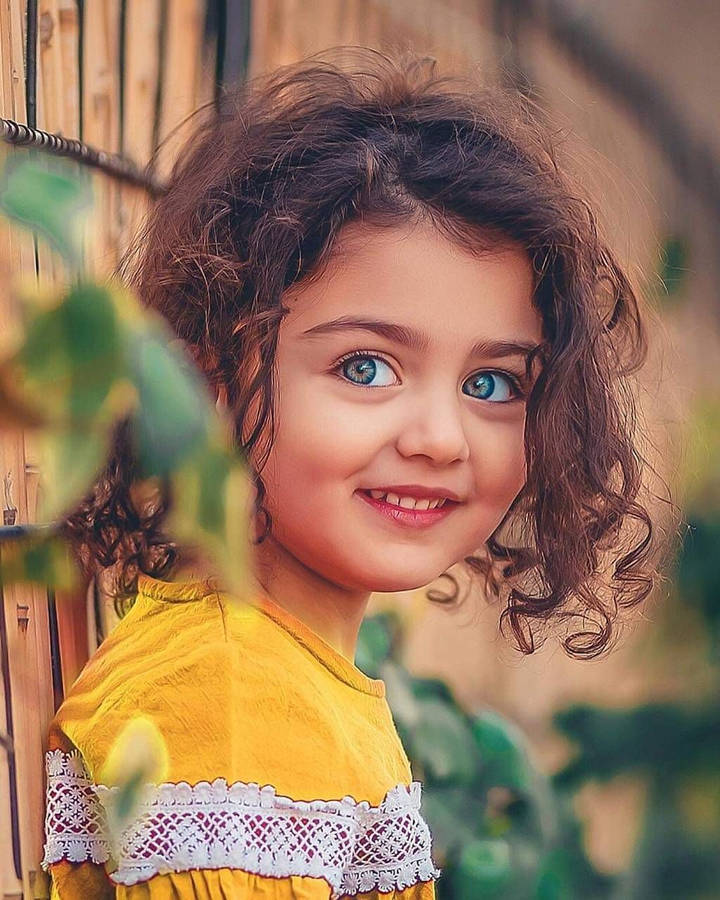 Color Green Eye Cute Baby Girl Wallpaper