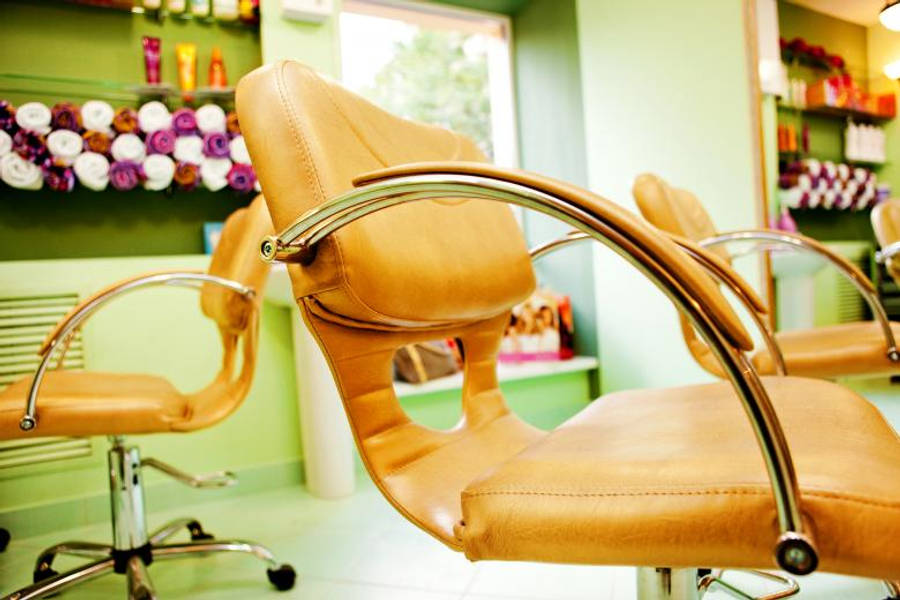 Comfortable Beauty Salon Stools Wallpaper