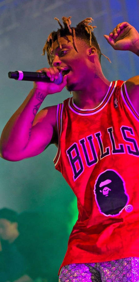 Cool Juice Wrld Bulls Jersey Concert Wallpaper