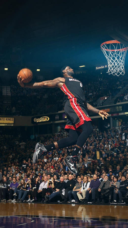 Cool Nba James Flying Wallpaper