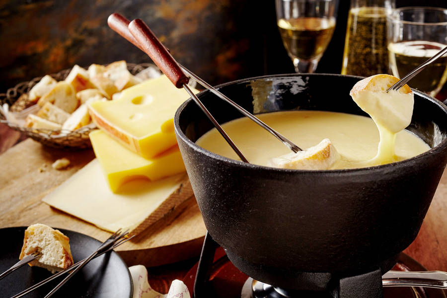 Creamy Cheese Fondue Wallpaper