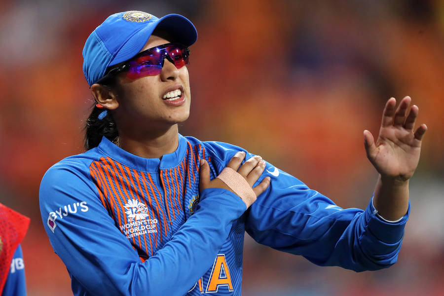 Cricket Captain Smriti Mandhana Wallpaper