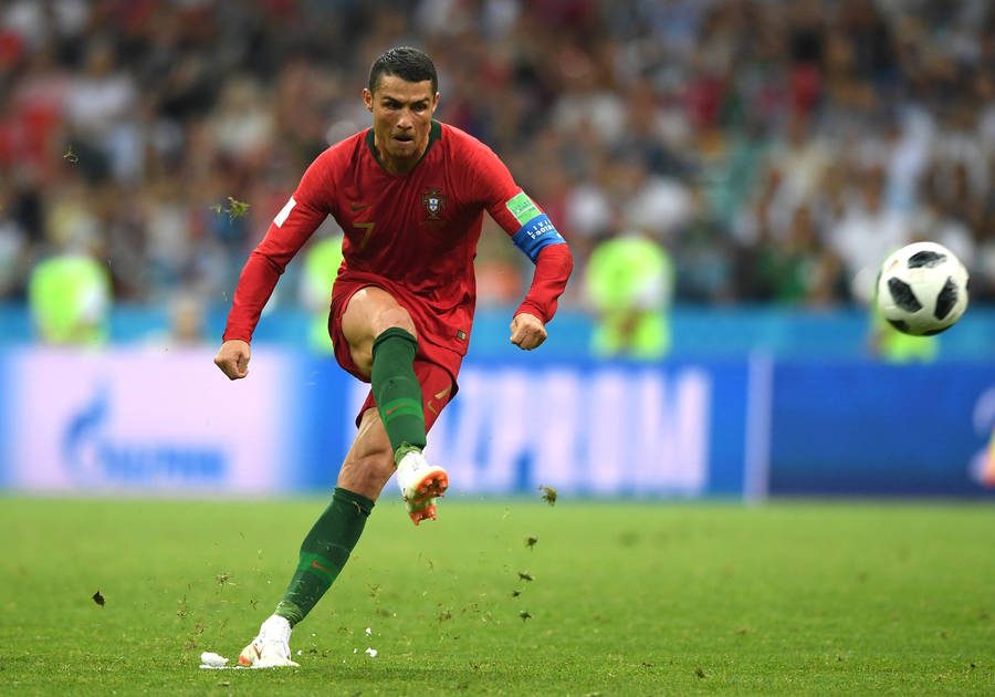 Cristiano Ronaldo Incredible Kick Wallpaper