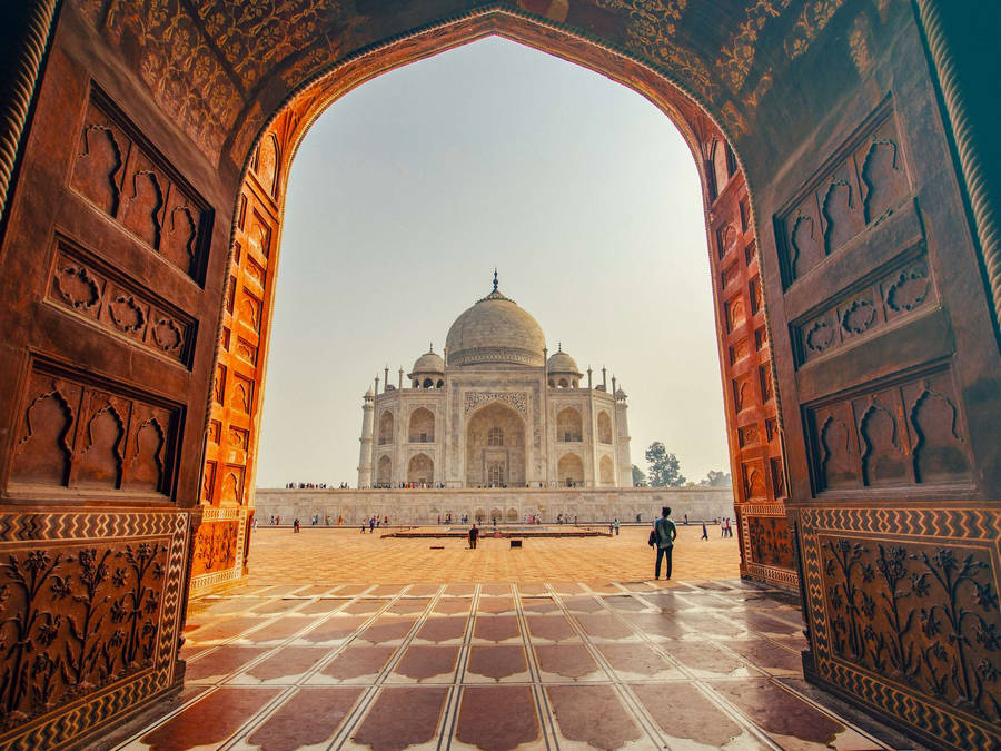 Crooked Taj Mahal House Wallpaper