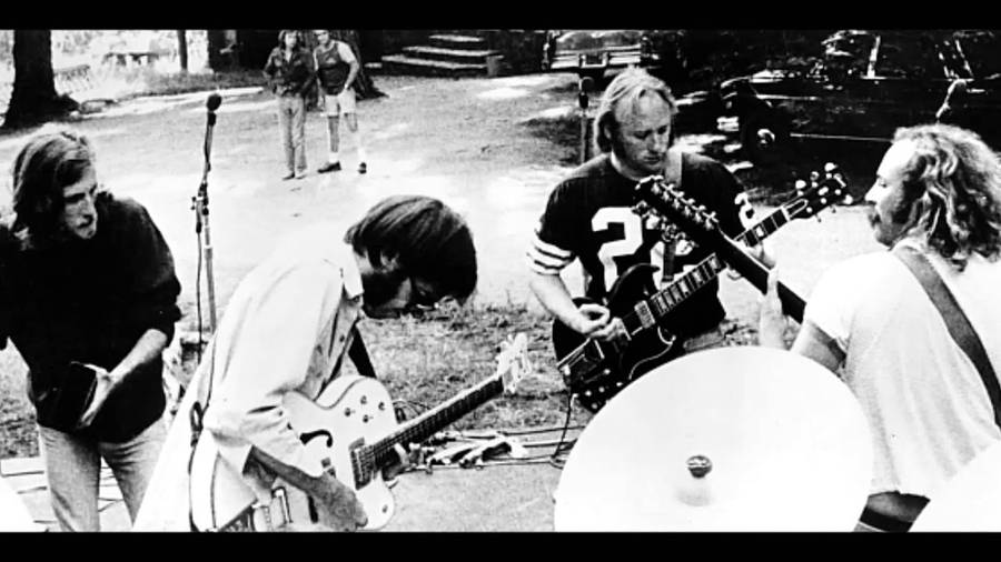 Crosby Stills And Nash Street Performance Wallpaper