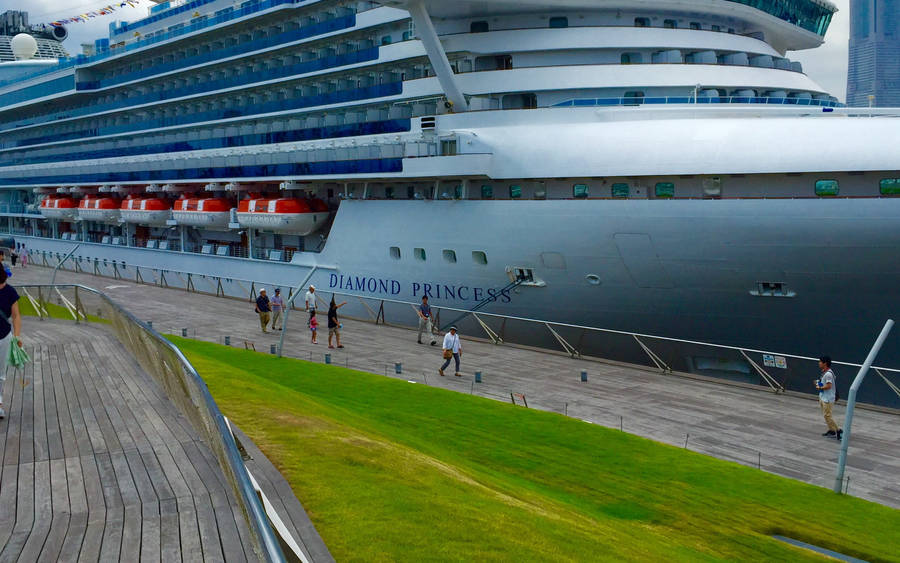 Cruise Ship In Yokohama Wallpaper