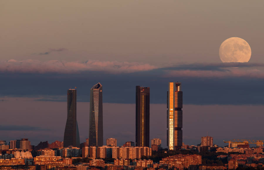 Cuatro Torres Madrid Moon Wallpaper