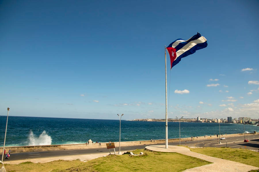 Cuban Flag Coastal Road Park Wallpaper