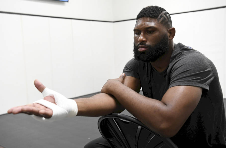 Curtis Blaydes Showing Off Bandaged Hand Post-fight Wallpaper