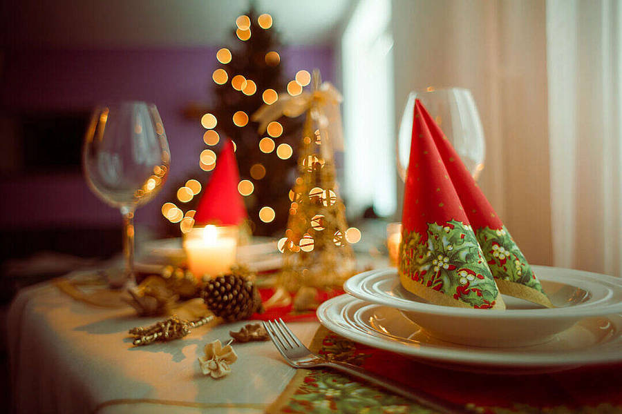 Cute Aesthetic Christmas Table Setting Wallpaper