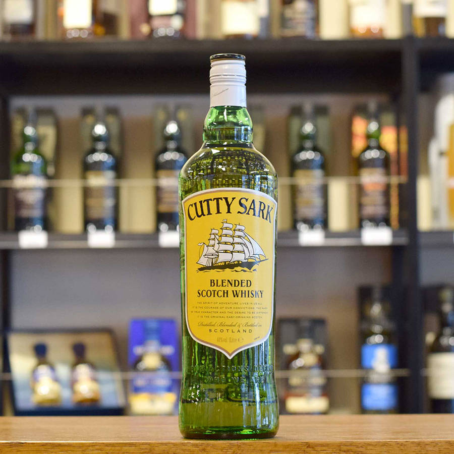 Cutty Sark Blended Scotch Whisky On A Bar Counter Wallpaper