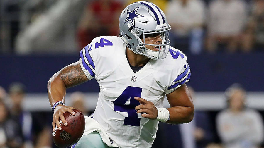 Dak Prescott Ball Pass Stance Wallpaper