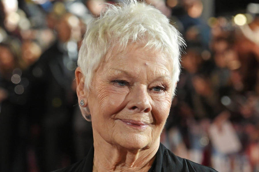 Dame Judi Dench Sporting Her Signature Short Haircut Wallpaper