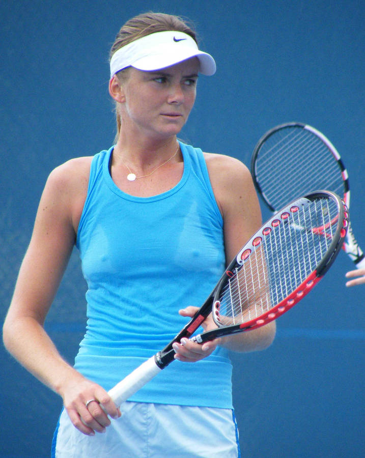 Daniela Hantuchova Looking Sideways Wallpaper