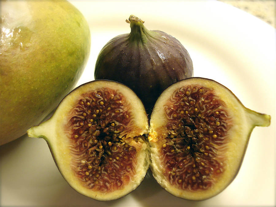 Dark Brown Core Of Figs Wallpaper