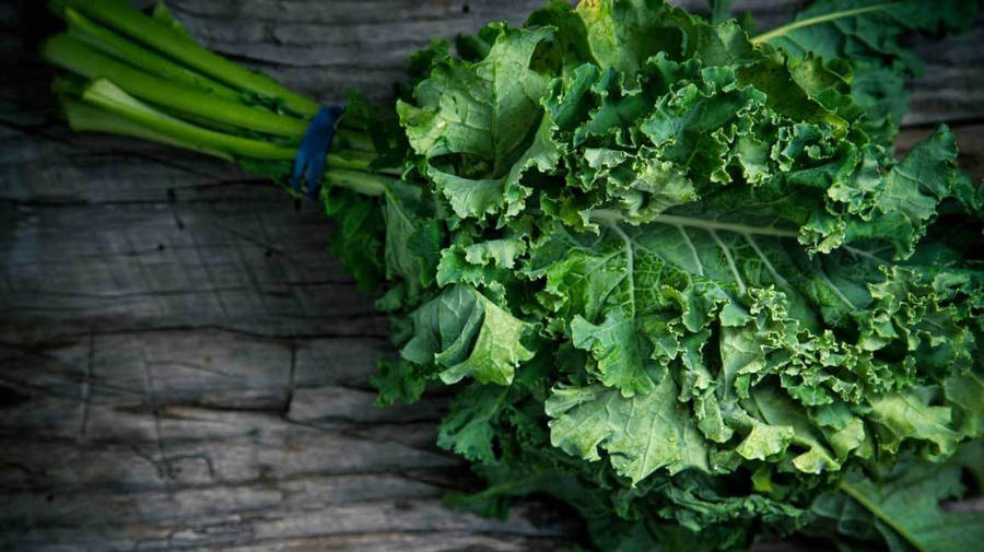 Dark Green Kale Wallpaper