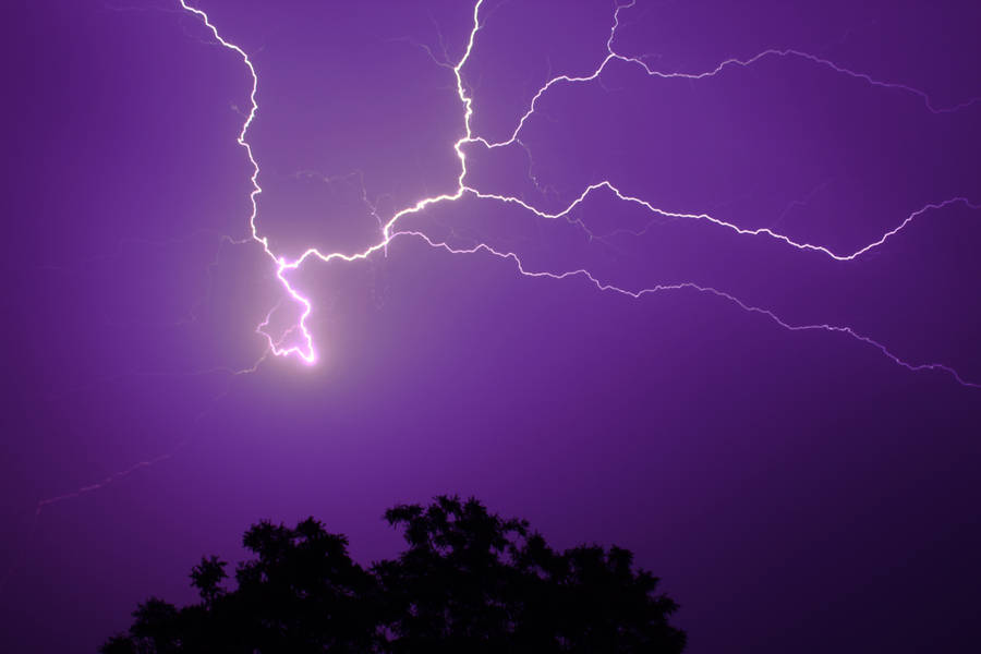 Dark Purple Aesthetic Sky Thunder Wallpaper