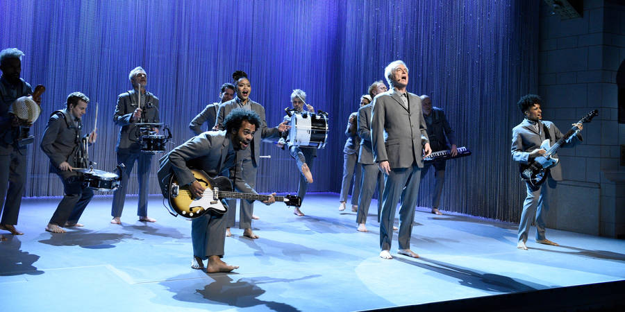 David Byrne Snl 2020 Performance Photo Wallpaper