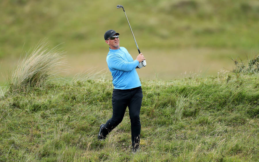 David Duval Eyeing At Golf Ball Wallpaper