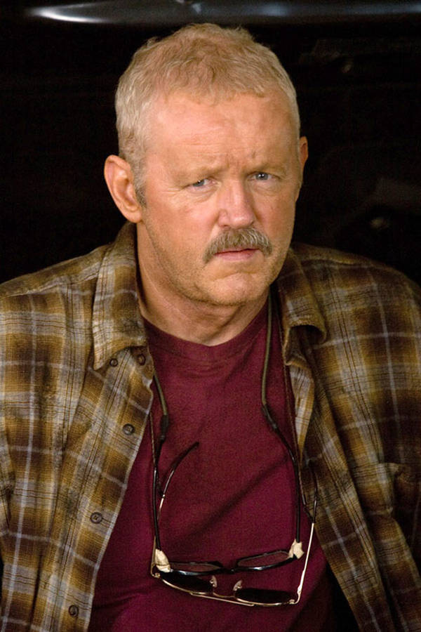 David Morse Actor In Brown Plaid Shirt Wallpaper