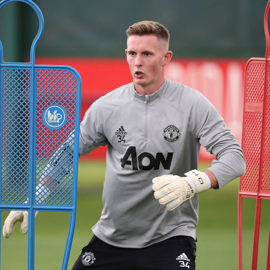 Dean Henderson Training Wallpaper