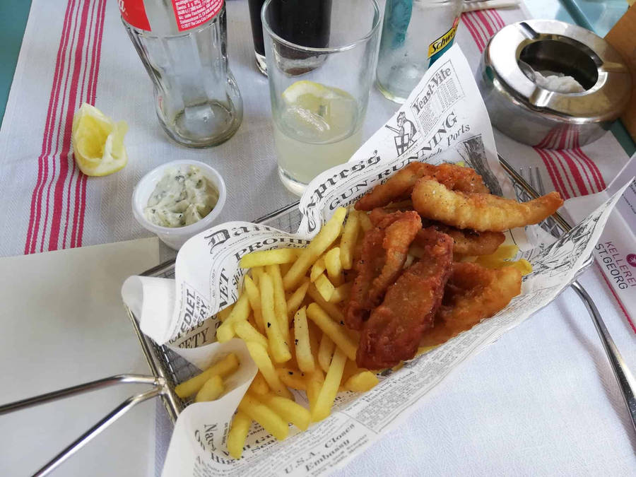 Delicious Traditional Fish And Chips From Bristol Restaurant Wallpaper