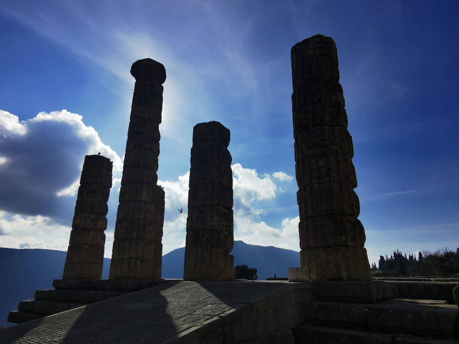 Delphi Temple Silhouette Wallpaper