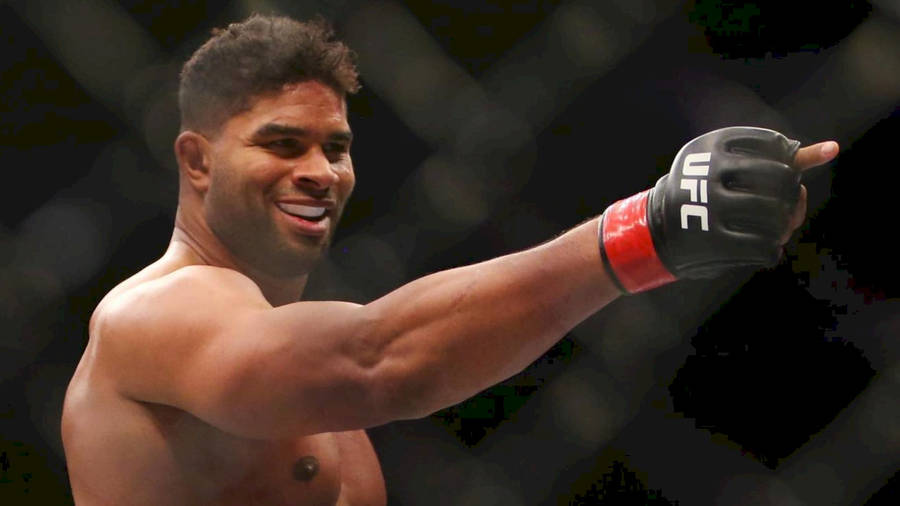 Demolition Man Alistair Overeem Smiling Wallpaper