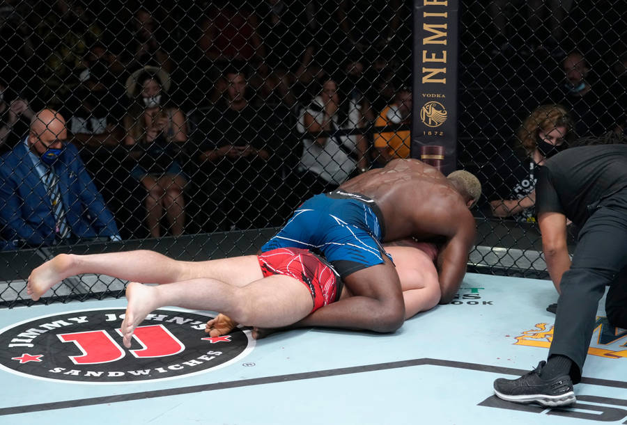 Derek Brunson Headlock Wallpaper