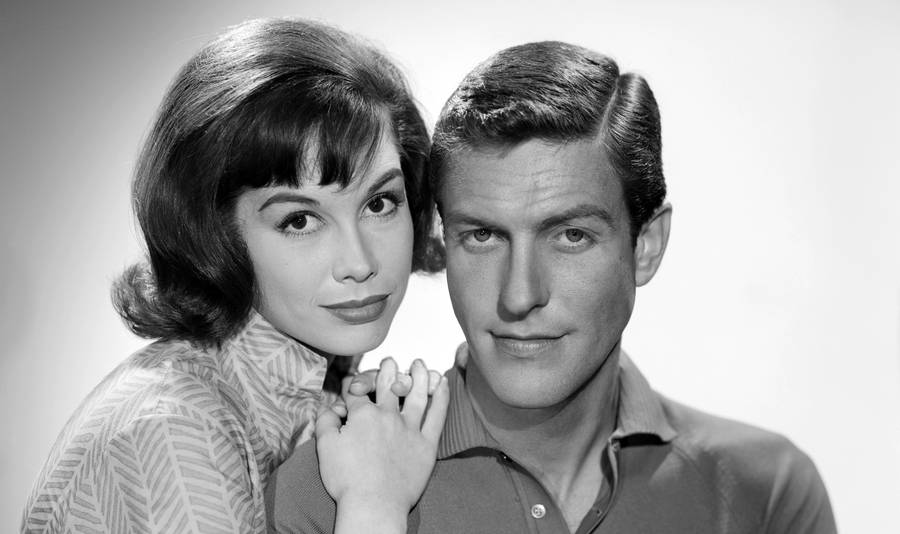 Dick Van Dyke And Mary Tyler Moore Wallpaper