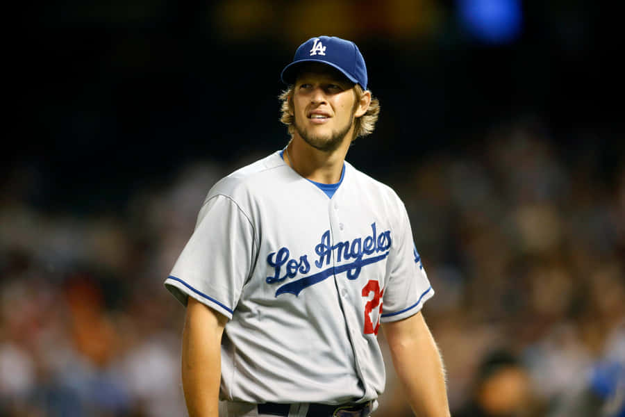 Dodgers Pitcher On The Mound Wallpaper