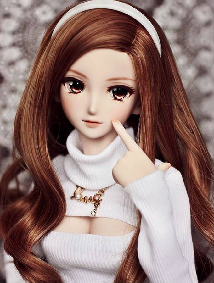 Doll White Turtleneck Wallpaper