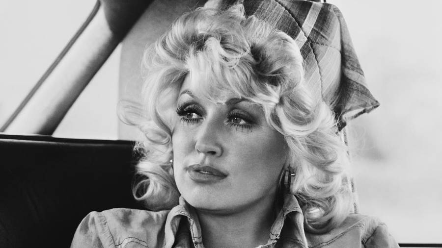 Dolly Parton Vintage Greyscale Photograph Wallpaper