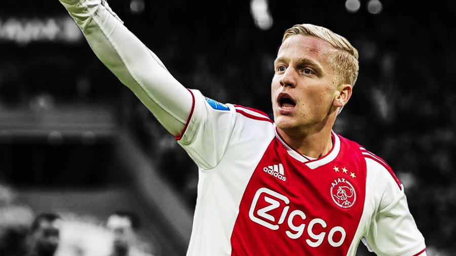 Donny Van De Beek Arm Up Wallpaper