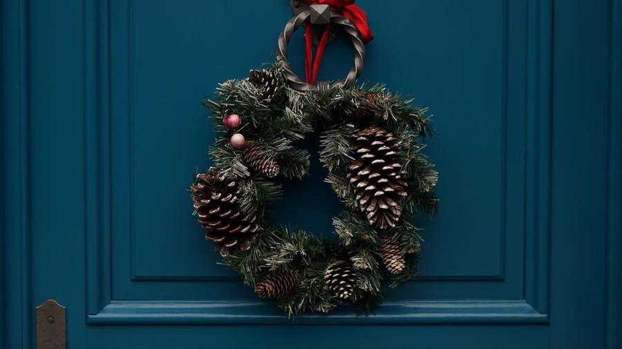 Door Wreath Christmas Laptop Wallpaper