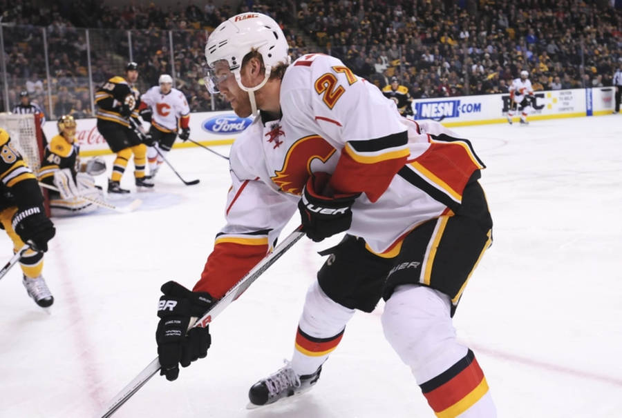 Dougie Hamilton Calgary Flames 2016 Game Wallpaper