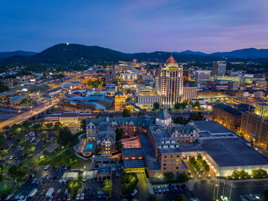 Downtown Roanoke Virginia At Night Wallpaper