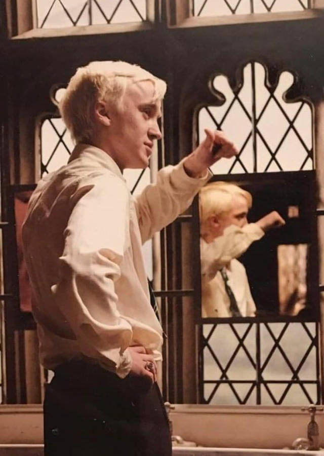 Draco Malfoy Bathroom Aesthetic Wallpaper