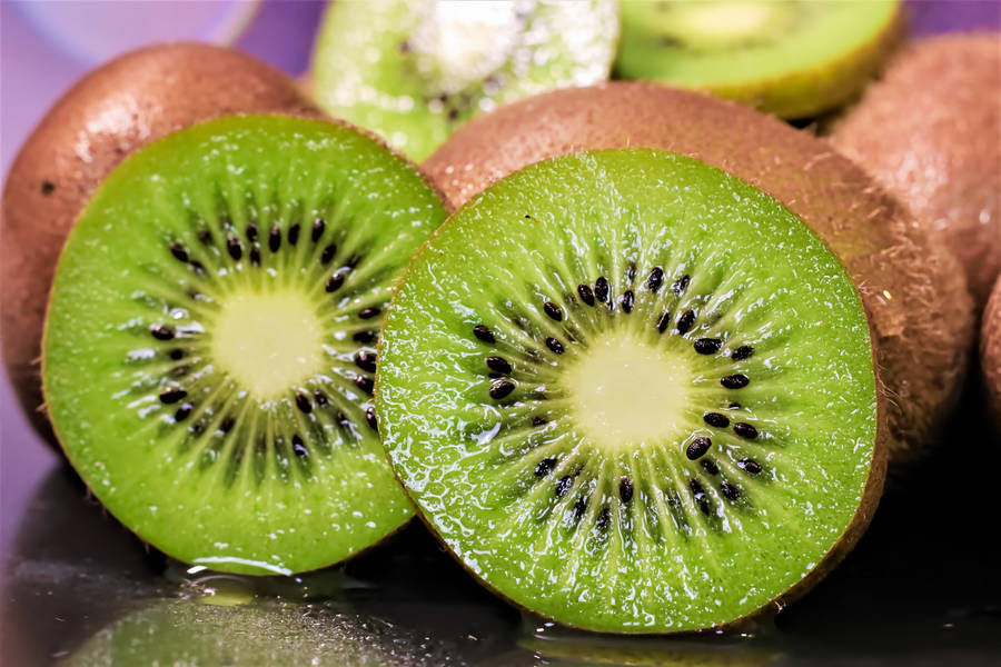 Drippy Kiwi Fruit Photography Wallpaper