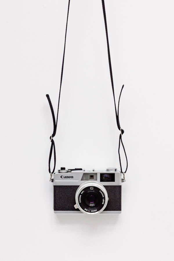 Dslr Camera Minimalist White Wallpaper