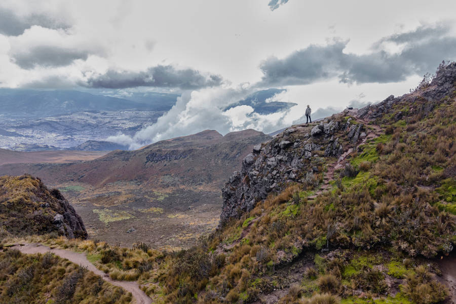 Ecuador Mountain Range Of Quito Wallpaper