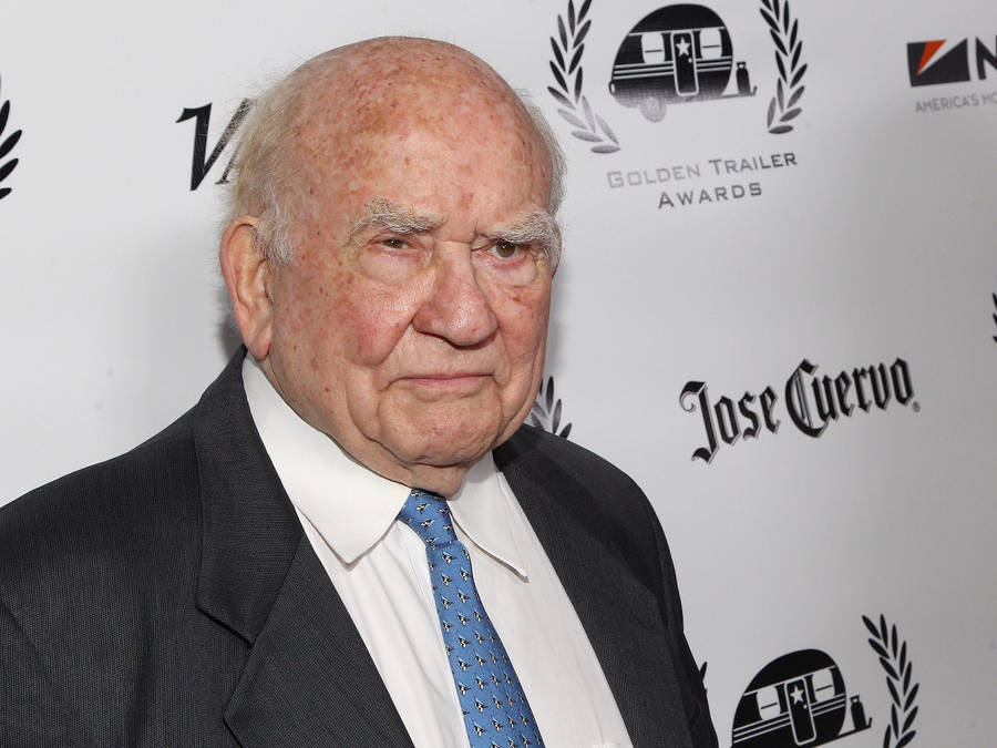 Edward Asner Attending A High-profile Event Wallpaper