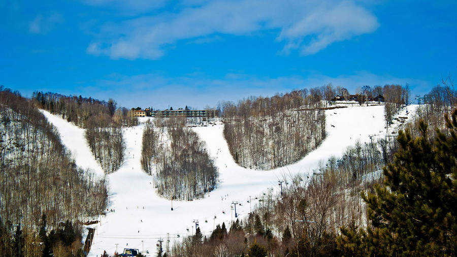 Eerie Devils Glenarea Ski Resort Slope Wallpaper