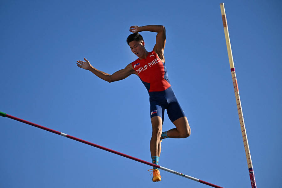 Ej Obiena Pole Vault 2022 World Championships Wallpaper